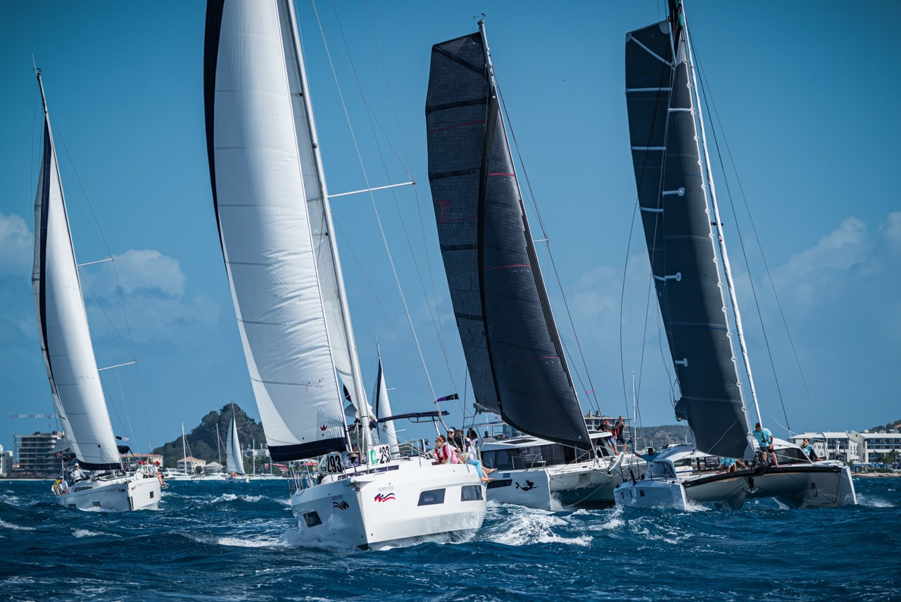 HEIN REG FRI06 PIX2 BAREFOOT AND MULTIHULL