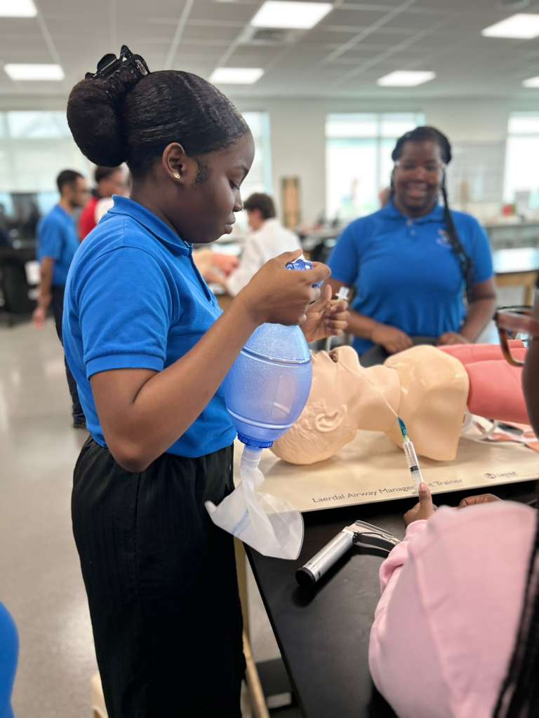 SXM ACAD PIX6 FUTURE DOCTORS AT AUC